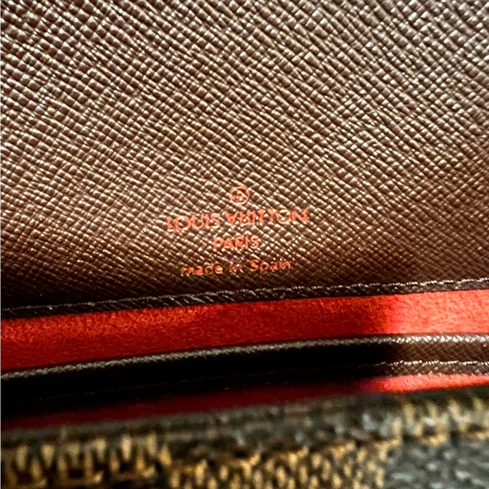 Louis Vuitton Musette Tango - Picture 9 of 11